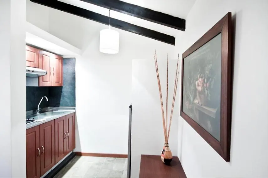 קאלי Habita Suites 0*,