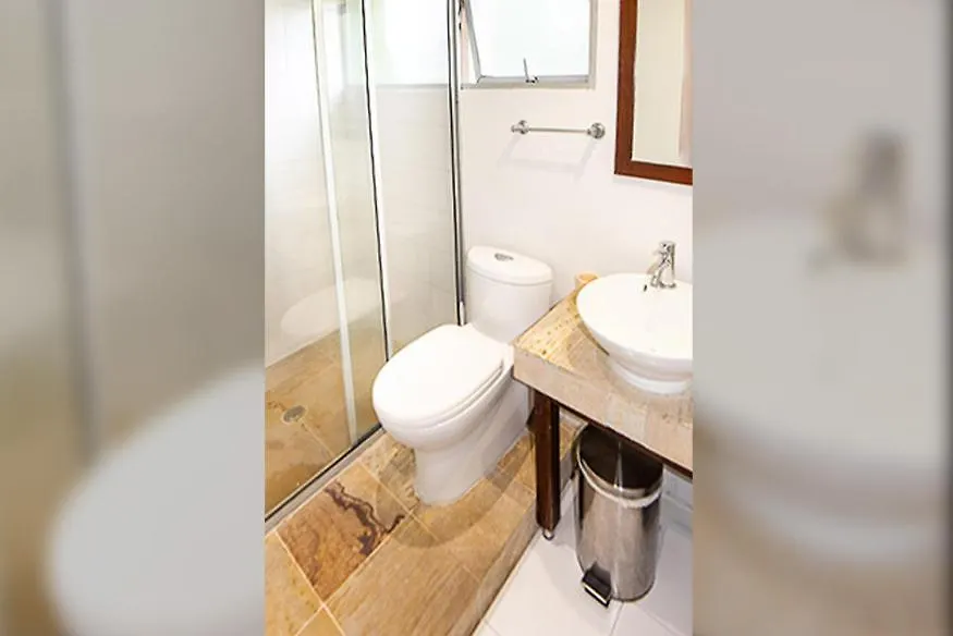 קאלי Habita Suites 0*,